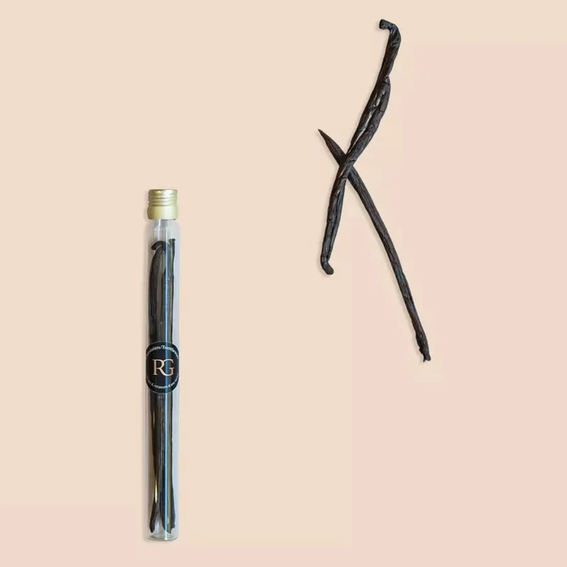 Vanilla beans, 1 tube of 2 beans, Madagascar, Chocolaterie RG
