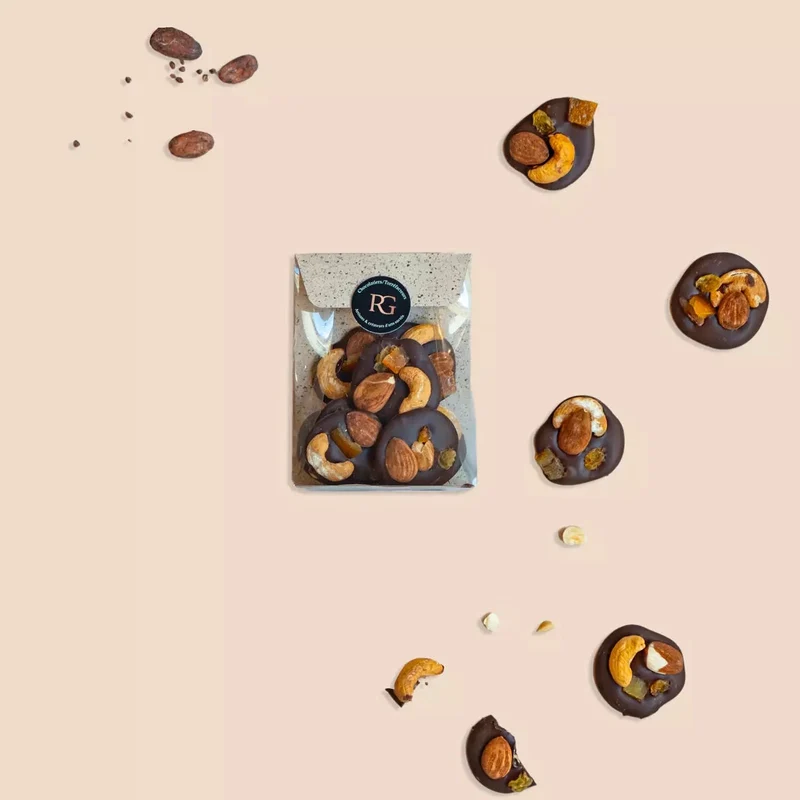 Mendiant, dark chocolate, almonds, Chocolaterie RG