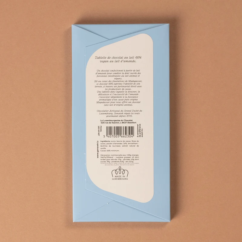 Tablet, Vegan Almond Milk Chocolate, Genaveh