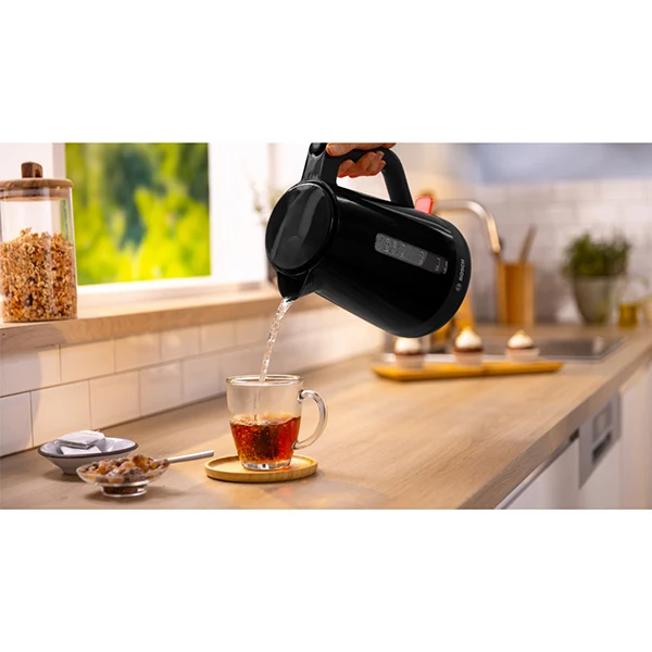 Bouilloire électrique MyMoment noir 1,7 L 2400 W TWK1M123 Bosch