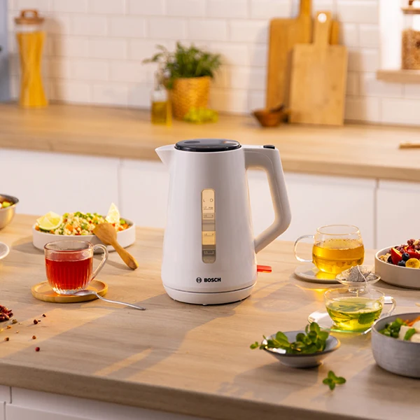 Bouilloire électrique MyMoment blanc 1,7 L 2400 W TWK1M121 Bosch