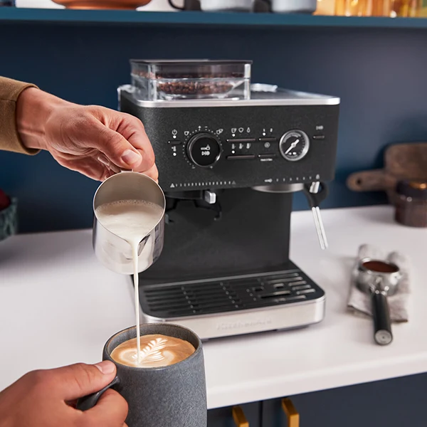 Machine à café semi-automatique avec broyeur 5KES6551BK Kitchenaid