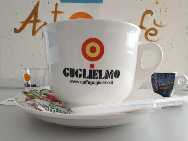 Tazzone caffè Guglielmo ceramica bianca con piatto