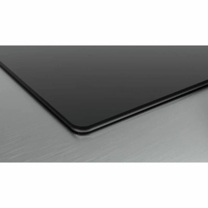 Table de cuisson vitrocéramique Siemens AG ET61RBEB8E 60 cm