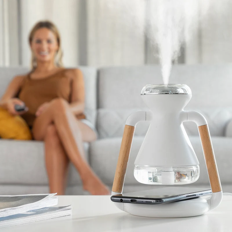 Chargeur sans fil 3-en-1, diffuseur d'arôme et humidificateur Misvolt InnovaGoods